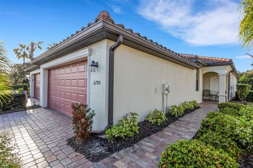 6780 Willowshire Way, BRADENTON, FL, 34212-3307 | Card Image