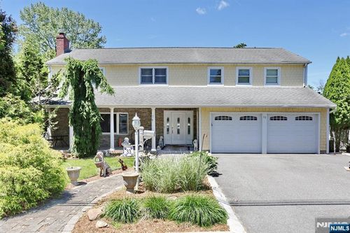 33 Randolph St, Park Ridge, NJ, 07656-1127 | Card Image