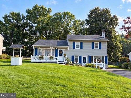 2483 W Helms Mnr, UPPER CHICHESTER, PA, 19061-3327 | Card Image