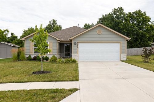 7908 Se 6th Ter, Blue Springs, MO, 64014-7701 | Card Image
