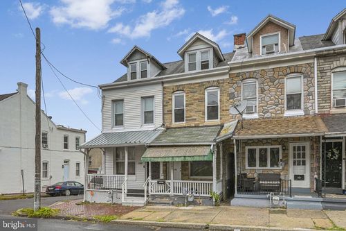 1551 Cotton St, READING, PA, 19606-2529 | Card Image