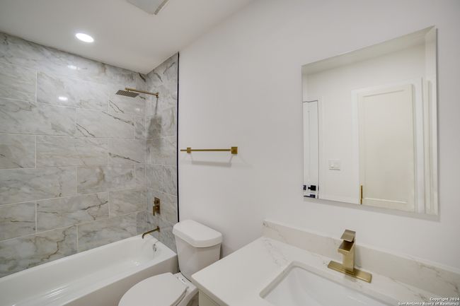 APT-1002 - 2718 Old Field Dr, Condo with 2 bedrooms, 2 bathrooms and null parking in San Antonio TX | Image 18