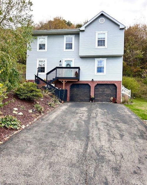 1214 Sandstone Ct E, Tarentum, PA, 15084-2652 | Card Image