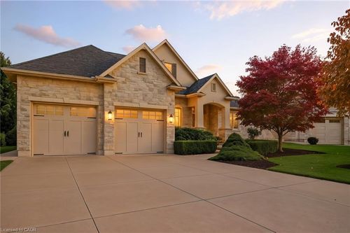 7 Brondi'S Lane, Fonthill, ON, L0S1E5 | Card Image