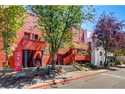 e10-730 Nw Naito Pkwy, Portland, OR, 97209-3760 | Card Image