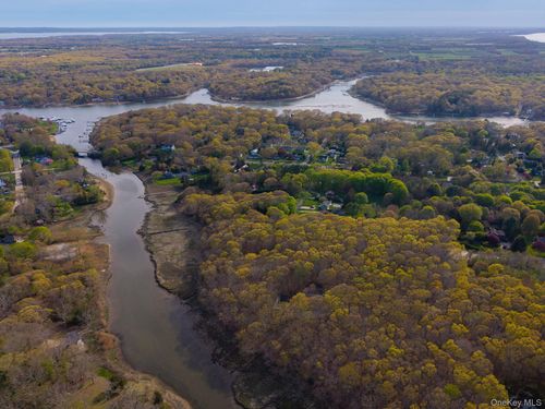 1050 Greton Court, Southold, NY, 11952 | Card Image