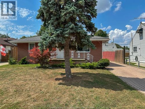 2509 Rossini Blvd, Windsor, ON, N8W4R2 | Card Image