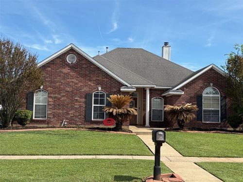 5749 Gold Crest Dr, Bossier City, LA, 71112-8818 | Card Image
