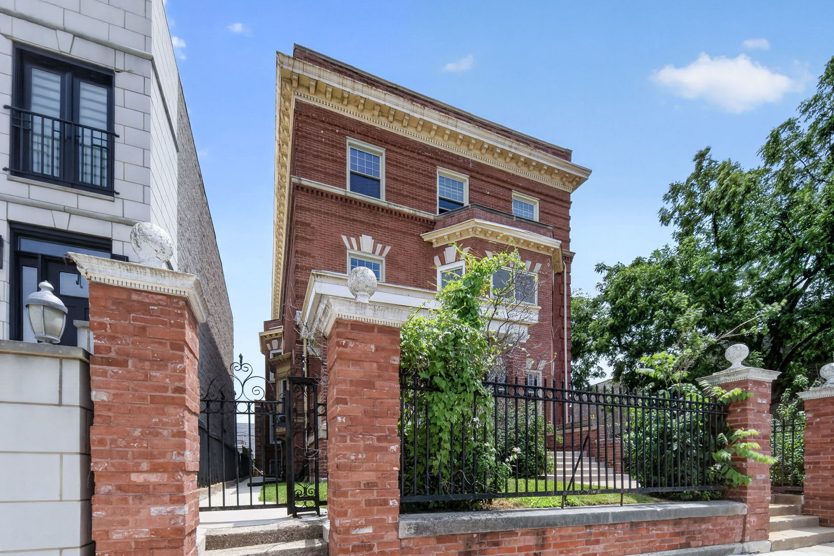 Commercial Sale in Chicago