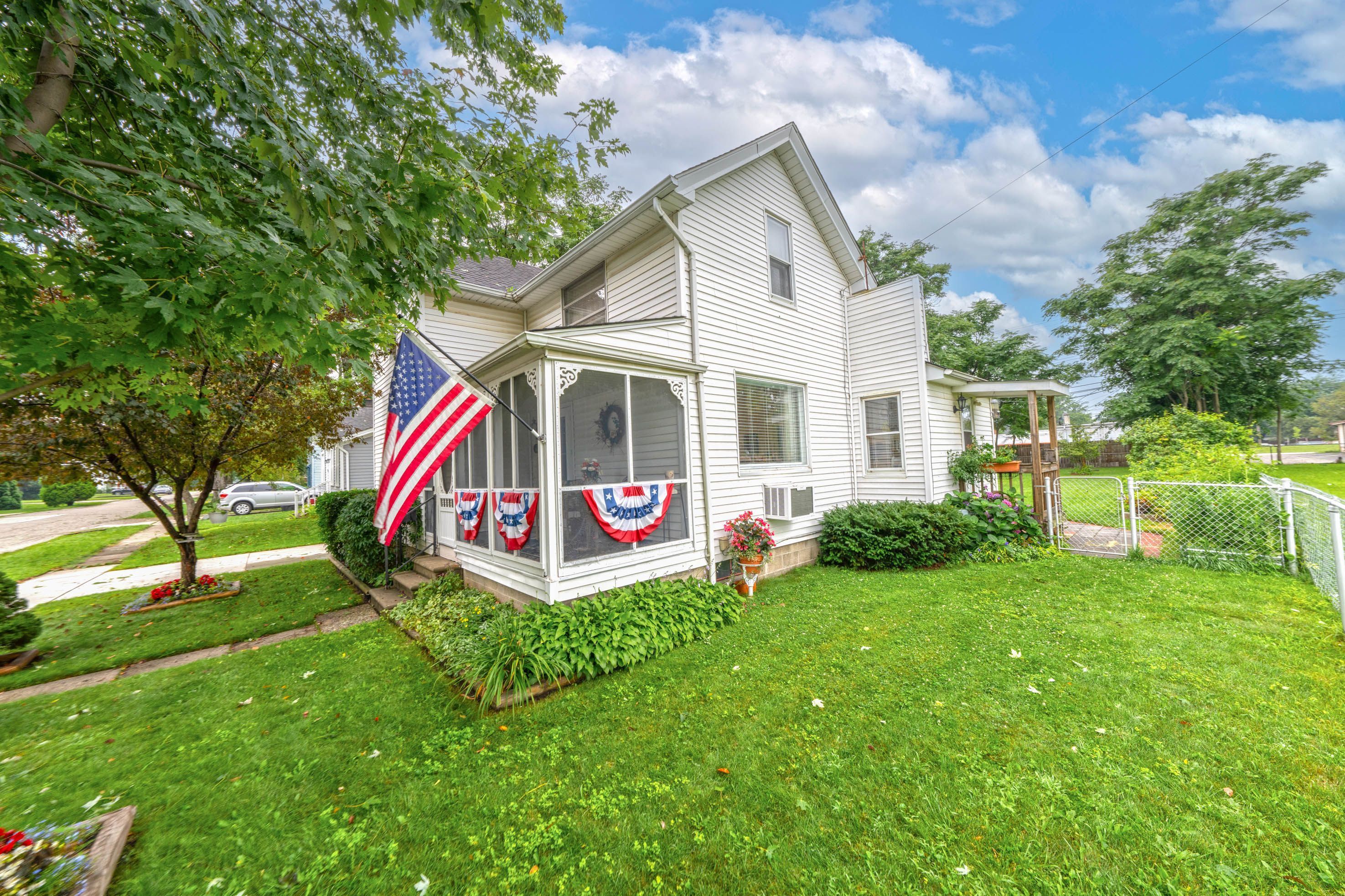 Flynn Ave, Warren, MI 48092