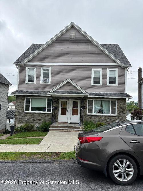 718-716-718 Carmalt St, Dickson City, PA, 18519-1405 | Card Image