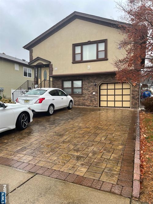 409 E Phillip Ave, Elmwood Park, NJ, 07407-2768 | Card Image