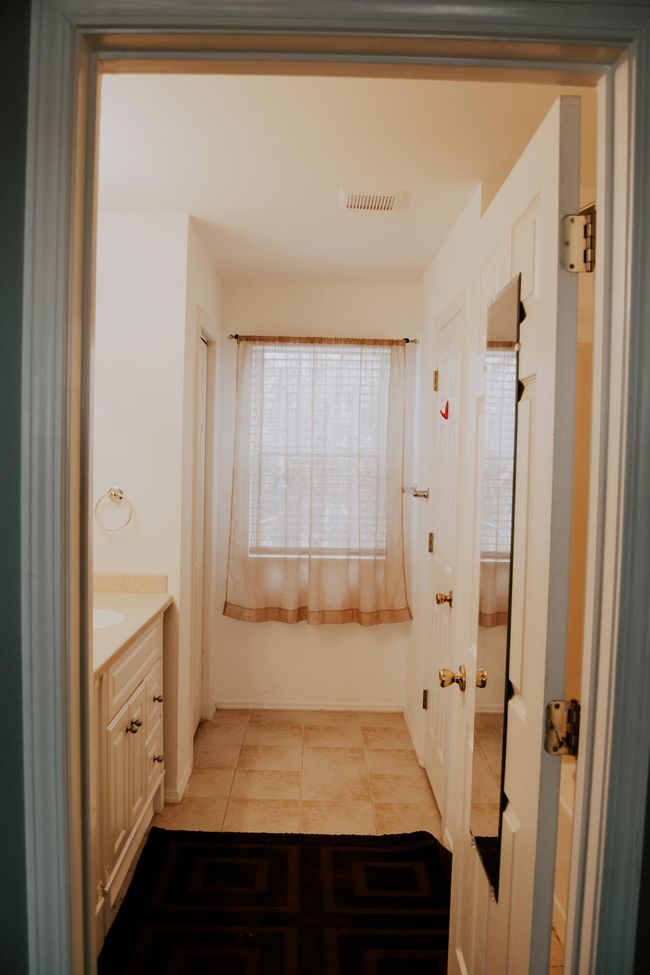 Master Bathroom | Image 40