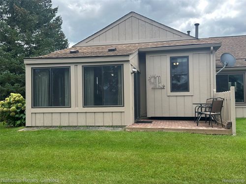 4-12421 Cambridge Blvd, South Lyon, MI, 48178-8514 | Card Image