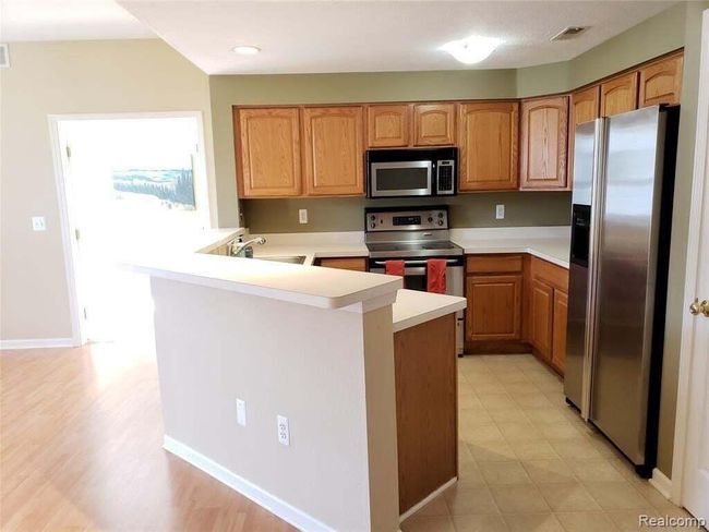 71 - 1489 Fox Pointe Cir, Condo with 2 bedrooms, 2 bathrooms and null parking in Ann Arbor MI | Image 5