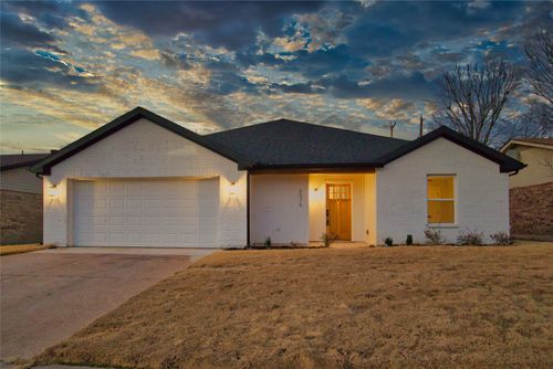 6576 Old Mill Cir, Watauga, TX, 76148-3663 | Card Image