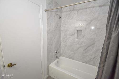 6610 W Kingston Ln, Glendale, AZ, 85306-3119 | Card Image