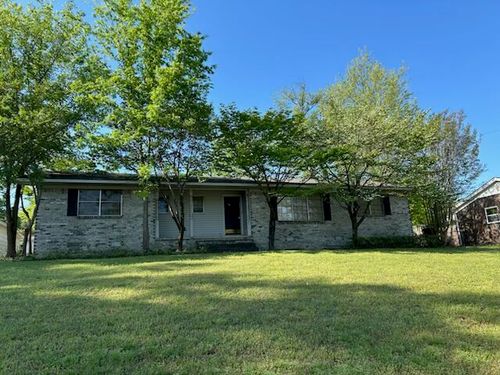 801 W 17th Ter, Russellville, AR, 72801-7011 | Card Image
