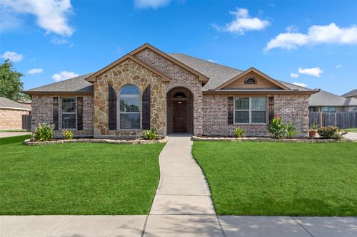 915 Sage Meadow Dr, Glenn Heights, TX, 75154-8440 | Card Image