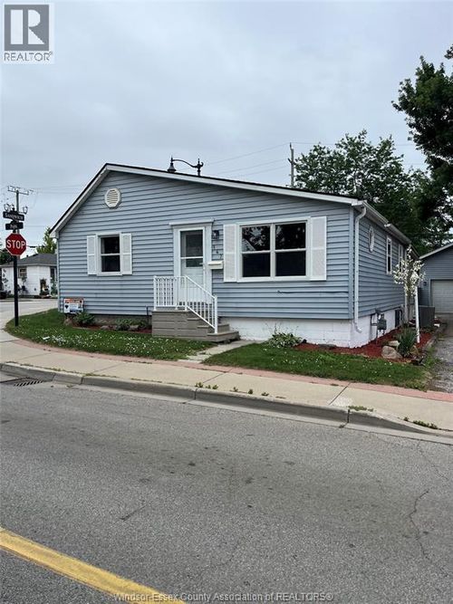 147 Park St, Amherstburg, ON, N9V1N9 | Card Image