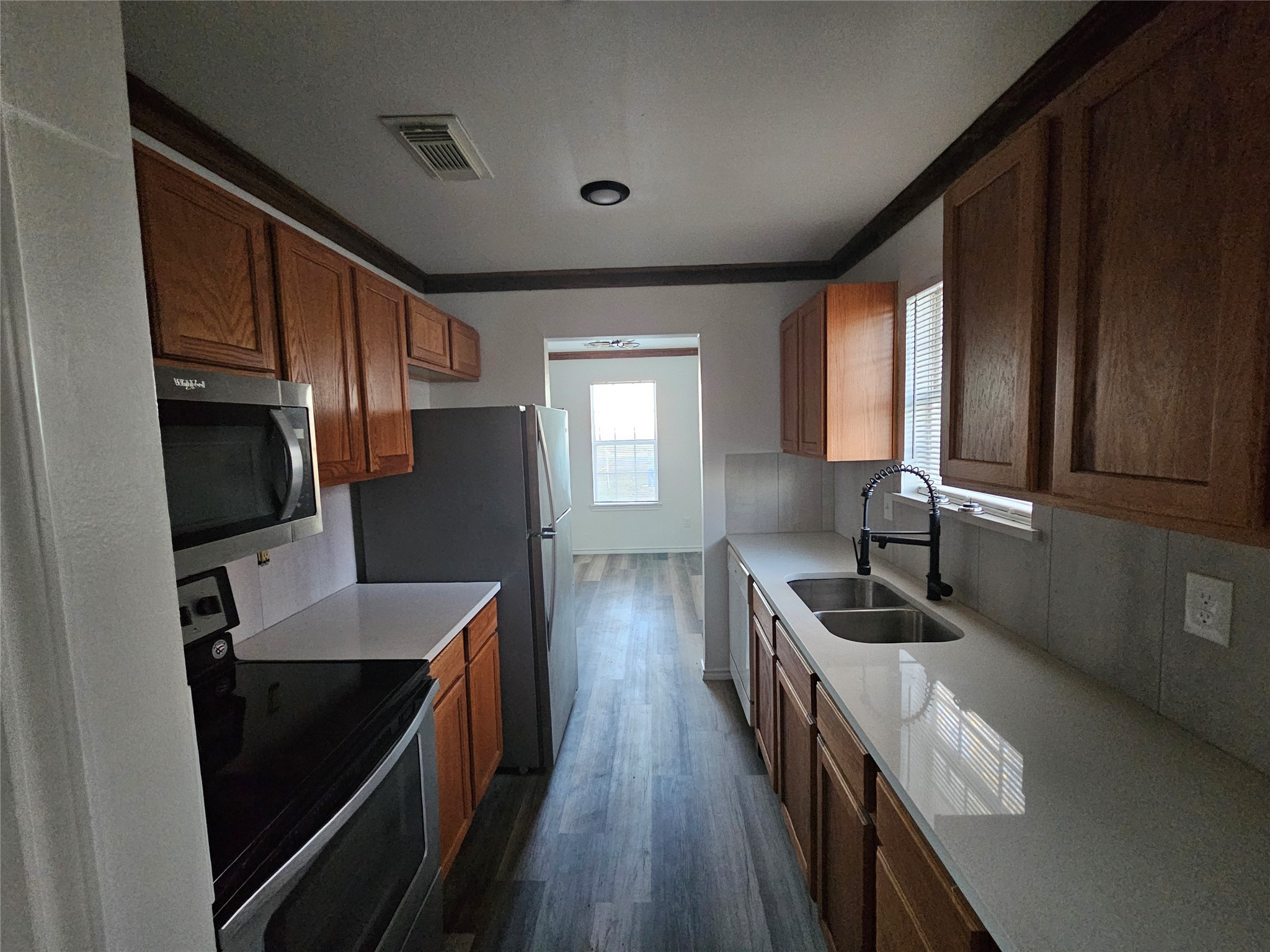 Residential Lease in Goodlow 3