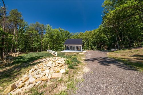 1325 Doyle Cromer Rd, King, NC, 27021 | Card Image