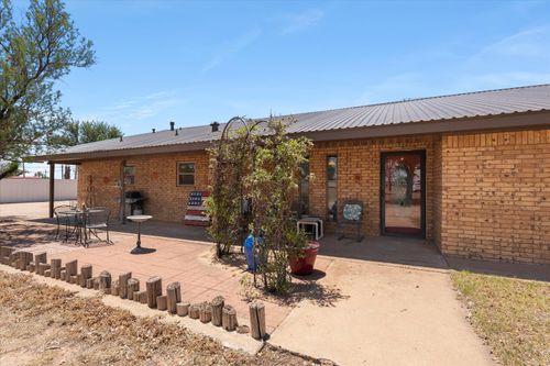 881 N Highway 385, Levelland, TX, 79336-9401 | Card Image