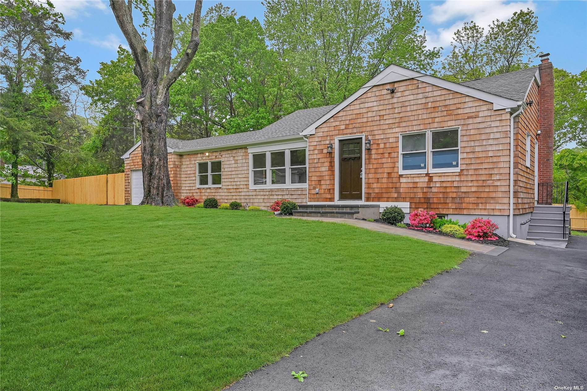 Park St, Wading River, NY 11792