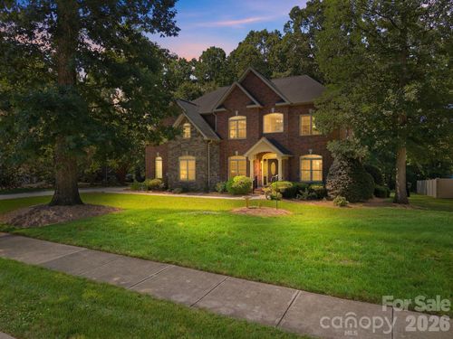 209 Churchill Dr, Salisbury, NC, 28144-8307 | Card Image