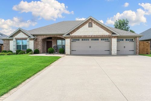 1231 Chattie Dr, Centerton, AR, 72719-7304 | Card Image