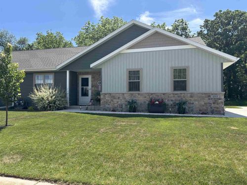 5313 N Wright Rd, Milton, WI, 53563-8408 | Card Image
