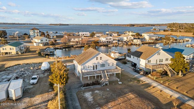 407 Cedar Point Blvd, House other with 3 bedrooms, 3 bathrooms and null parking in Cedar Point NC | Image 40