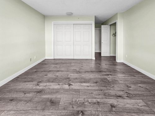 6622 Southoaks Cres, Burnaby, BC, V5E4K2 | Card Image