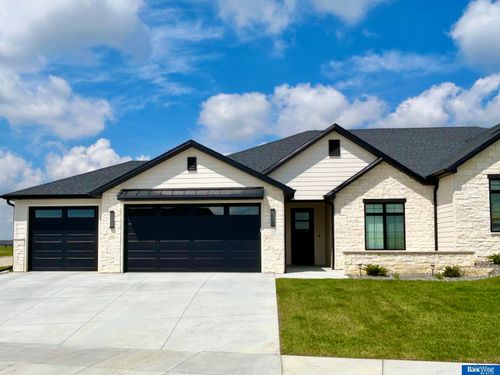 8015 S 43rd St, Lincoln, NE, 68516-5756 | Card Image