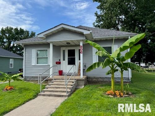 906 E Carter St, Marion, IL, 62959-3835 | Card Image