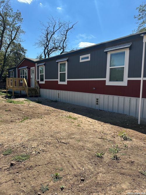 719 N Houston St, Sabinal, TX, 78881 | Card Image