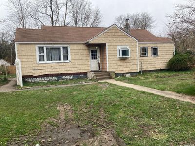 116 Locust Drive, House other with 3 bedrooms, 1 bathrooms and null parking in Mastic Beach NY | Image 1