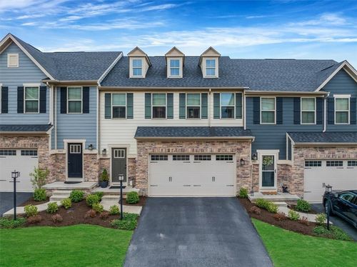 3003 Augusta Ln, Jeannette, PA, 15644-4793 | Card Image