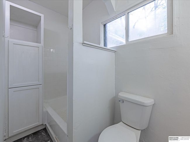 122 E Angle Ave, House other with 4 bedrooms, 2 bathrooms and 1 parking in Council Bluffs IA | Image 10