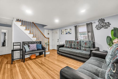 317 Franklin Rd, Hamden, CT, 06517-3616 | Card Image