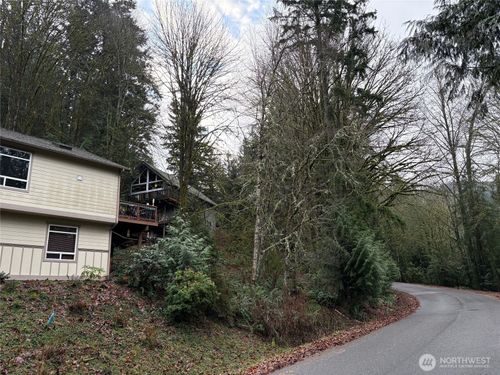 32 Lake Louise Dr, Bellingham, WA, 98229-2781 | Card Image