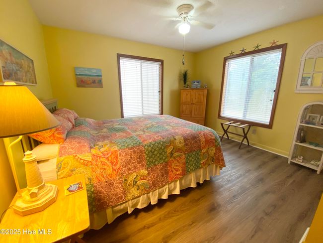 201 Ne 48 Th St, House other with 3 bedrooms, 2 bathrooms and 1 parking in Oak Island NC | Image 17