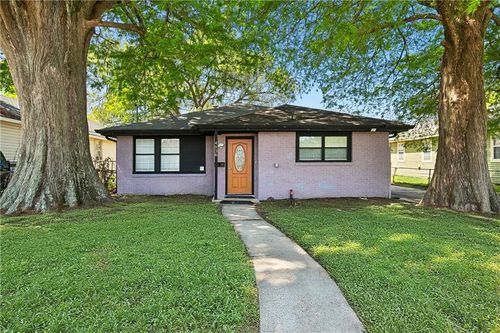 4936 Baccich St, New Orleans, LA, 70122-6207 | Card Image