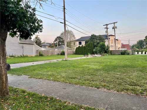 1716 E 4th St, Dayton, OH, 45403-1806 | Card Image