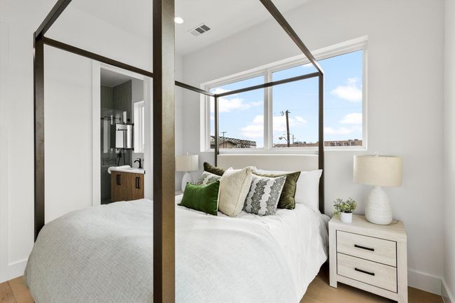 105 - 604 N Ewing Ave, Townhouse with 3 bedrooms, 4 bathrooms and null parking in Dallas TX | Image 22