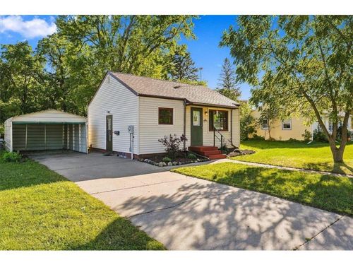 124 W 6th St, NEW RICHMOND, WI, 54017-1712 | Card Image
