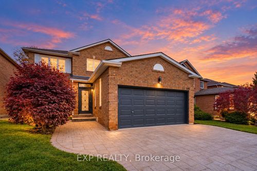 109 Valleymede Dr, Richmond Hill, ON, L4B1T6 | Card Image