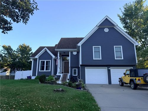 7633 N Rhode Ave, Kansas City, MO, 64152 | Card Image