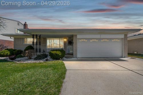 36338 Clifford Dr, Sterling Heights, MI, 48312-3116 | Card Image