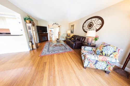 5437 Cribari Grn, San Jose, CA, 95135-1320 | Card Image